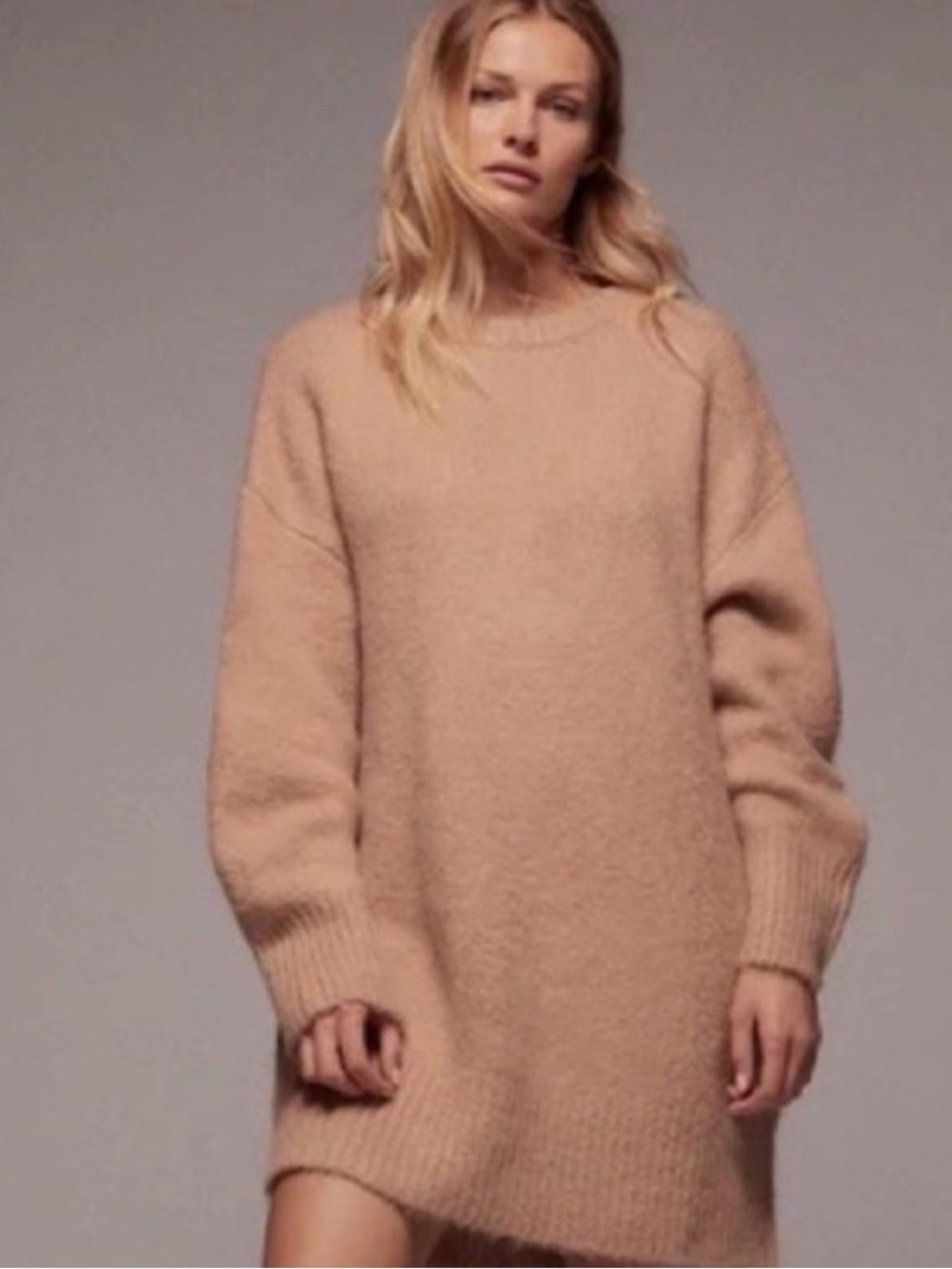 Zara Size M Long Sleeve Knit Sweater Dress.